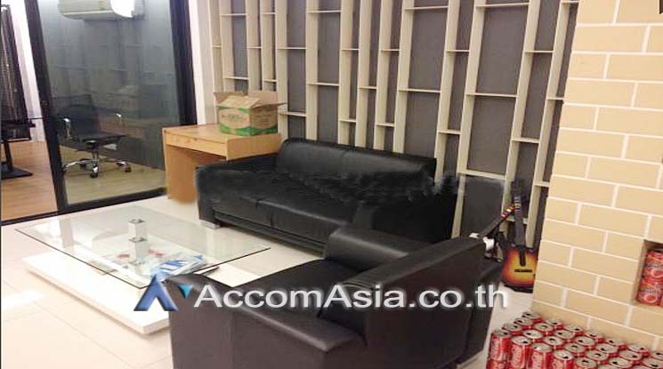  2  Office Space For Sale in Sukhumvit ,Bangkok BTS Phra khanong AA14200